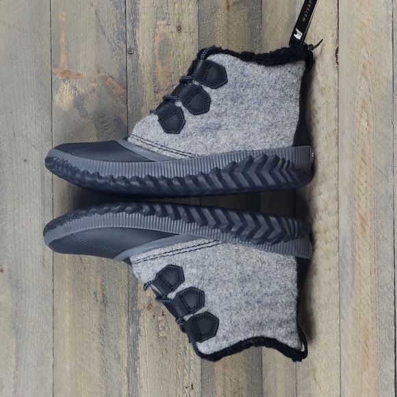 Sorel Women's Out N About Plus Waterproof Duck Boots - Picture 7 of 10